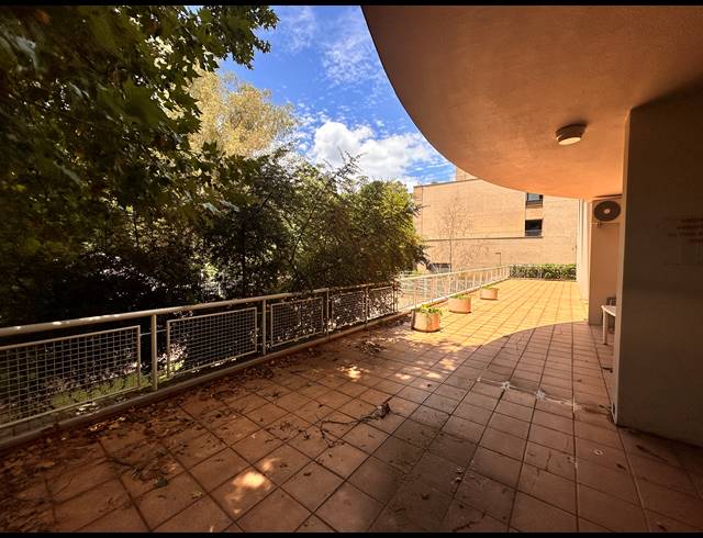 1,165M² BUILDING FOR SALE IN PARKTOWN